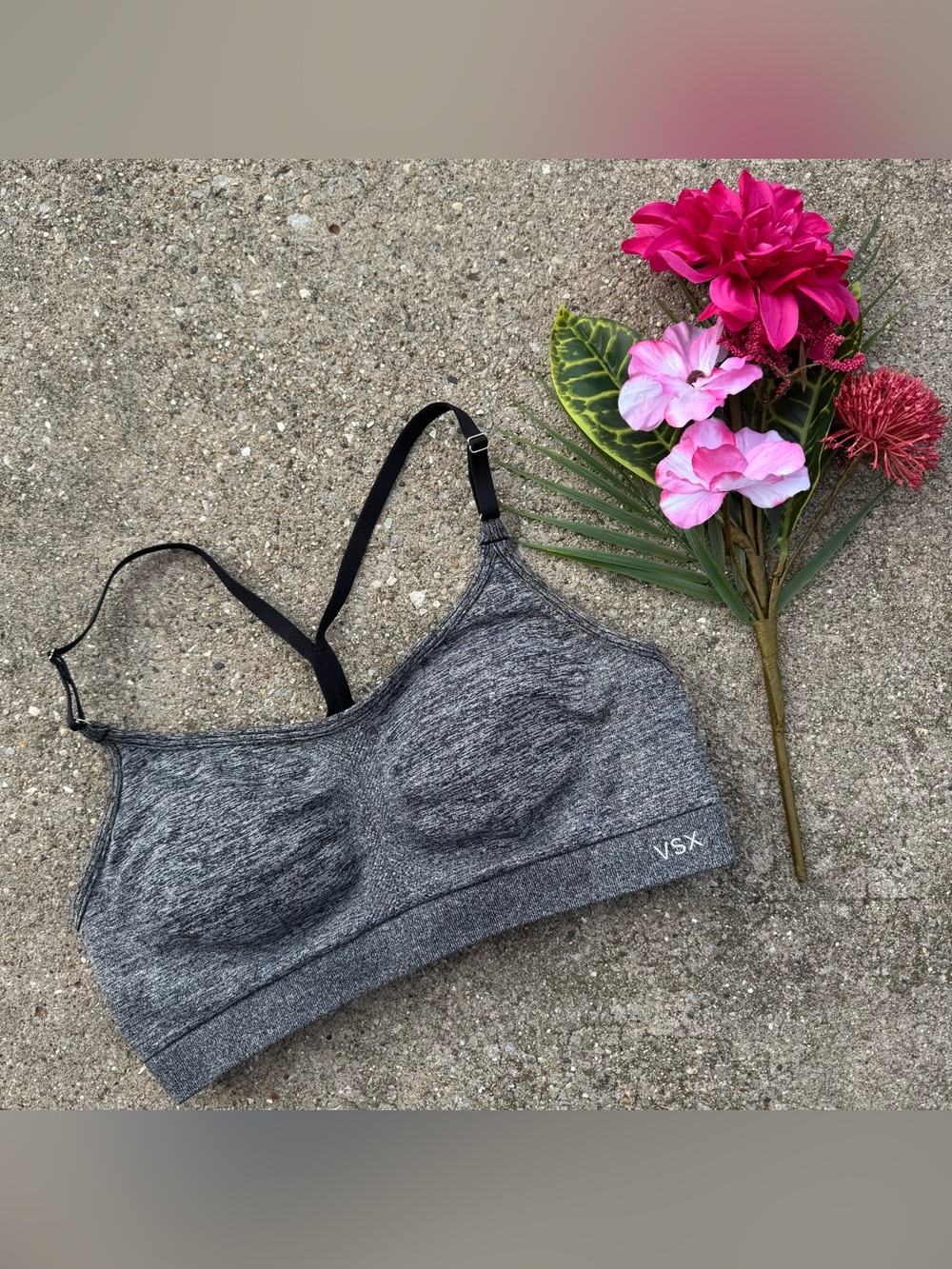 VSX Victoria’ Secret Sport Grey Wireless Sports Bra Size Large